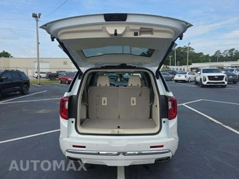 2023 GMC Acadia Denali 5SA - miniatura 12