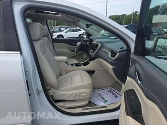 2023 GMC Acadia Denali 5SA - miniatura 16