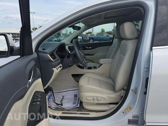 2023 GMC Acadia Denali 5SA - miniatura 3