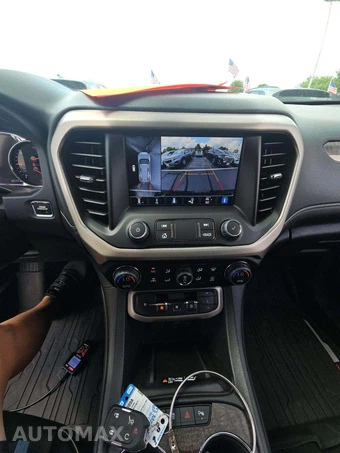 2023 GMC Acadia Denali 5SA - miniatura 7