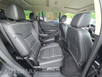 2023 GMC Acadia Denali 5SA - miniatura 14