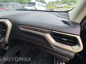 2023 GMC Acadia Denali 5SA - miniatura 17