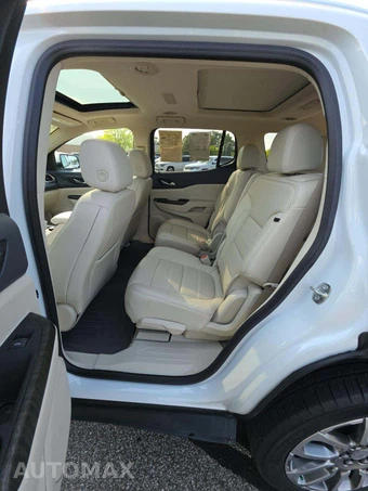 2023 GMC Acadia Denali 5SA - miniatura 10