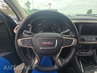 2023 GMC Acadia Denali 5SA - miniatura 10