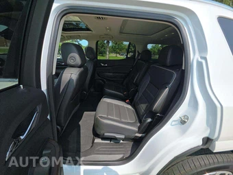 2023 GMC Acadia Denali 5SA - miniatura 10