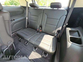 2023 GMC Acadia Denali 5SA - miniatura 11