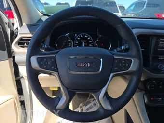 2023 GMC Acadia Denali 5SA - miniatura 10