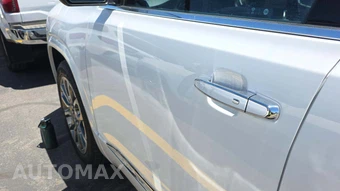 2023 GMC Acadia Denali 5SA - miniatura 24