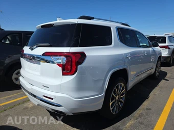 2023 GMC Acadia Denali 5SA - miniatura 4