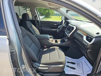 2023 GMC Acadia SLE 3SA - miniatura 8