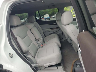 2023 GMC Acadia SLE 3SA - miniatura 13