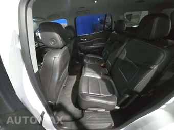 2023 GMC Acadia SLT 4SA - miniatura 10