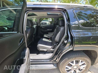 2023 GMC Acadia SLT 4SA - miniatura 13