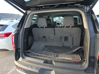 2023 GMC Acadia SLT 4SA - miniatura 17