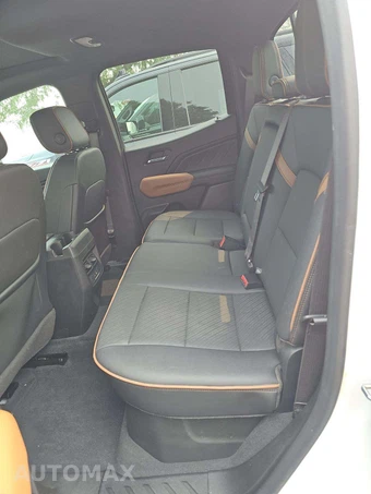2023 GMC Canyon AT4 Crew Cab Medium Bed - miniatura 13