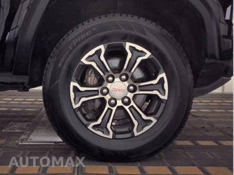 2023 GMC Canyon AT4 Crew Cab Medium Bed - miniatura 10