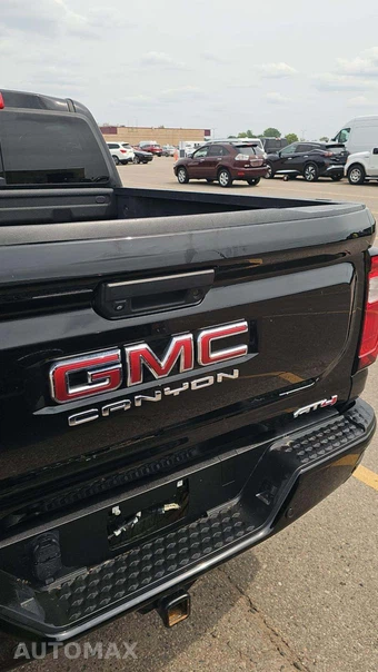 2023 GMC Canyon AT4 Crew Cab Medium Bed - miniatura 29