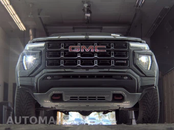 2023 GMC Canyon AT4 Crew Cab Medium Bed - miniatura 3
