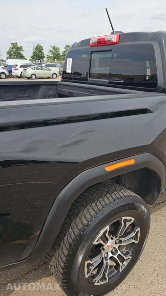 2023 GMC Canyon AT4 Crew Cab Medium Bed - miniatura 31