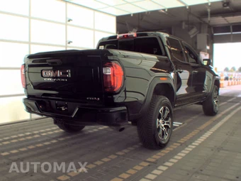 2023 GMC Canyon AT4 Crew Cab Medium Bed - miniatura 5