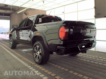 2023 GMC Canyon AT4 Crew Cab Medium Bed - miniatura 8