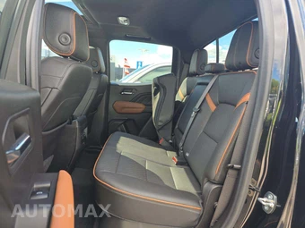 2023 GMC Canyon AT4 Crew Cab Medium Bed - miniatura 13