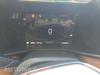 2023 GMC Canyon AT4 Crew Cab Medium Bed - miniatura 9
