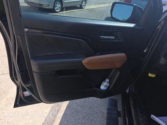 2023 GMC Canyon AT4 Crew Cab Medium Bed 4SG - miniatura 9