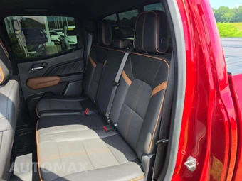 2023 GMC Canyon AT4 Crew Cab Medium Bed 4SG - miniatura 13