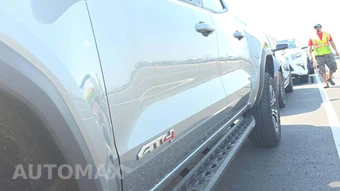 2023 GMC Canyon AT4 Crew Cab Medium Bed 4SG - miniatura 21
