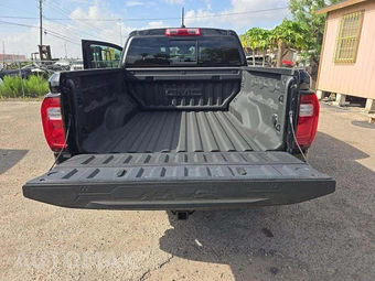 2023 GMC Canyon AT4 Crew Cab Medium Bed 4SG - miniatura 11