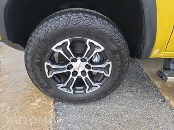 2023 GMC Canyon AT4 Crew Cab Medium Bed 4SG - miniatura 8