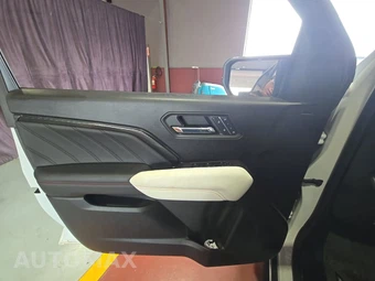 2023 GMC Canyon AT4X Crew Cab Medium Bed 4TX - miniatura 9