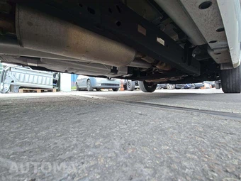 2023 GMC Savana 2500 Cargo Van 1WT 135.2" WB - miniatura 16