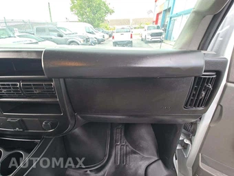 2023 GMC Savana 2500 Cargo Van 1WT 135.2" WB - miniatura 18