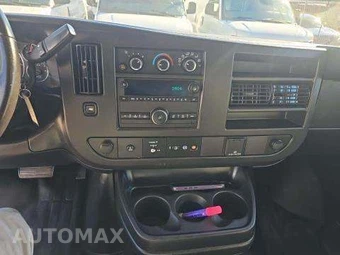2023 GMC Savana 3500 Cargo Van 1WT 155.2" WB - miniatura 10