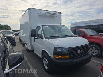 2023 GMC Savana 3500 Cutaway 1WT 139.0" WB - miniatura 3