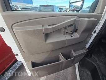 2023 GMC Savana 3500 Cutaway 1WT 139.0" WB - miniatura 9