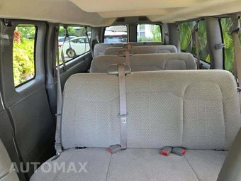 2023 GMC Savana 3500 Passenger Van LS 1LS 155.1" WB - miniatura 13