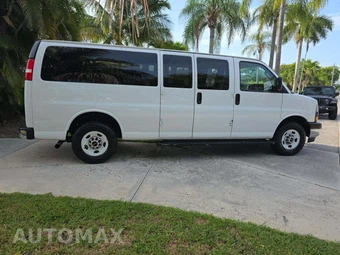 2023 GMC Savana 3500 Passenger Van LS 1LS 155.1" WB - miniatura 4