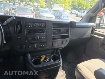 2023 GMC Savana 3500 Passenger Van LS 1LS 155.1" WB - miniatura 10