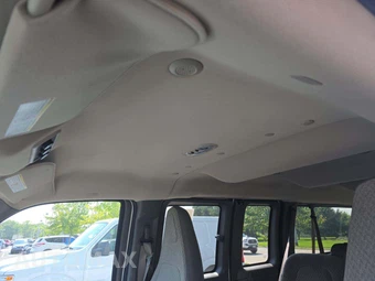 2023 GMC Savana 3500 Passenger Van LS 1LS 155.1" WB - miniatura 11