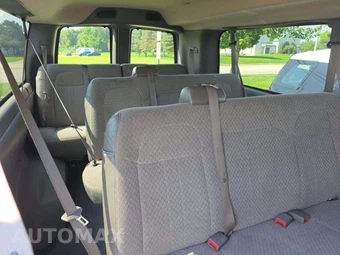2023 GMC Savana 3500 Passenger Van LS 1LS 155.1" WB - miniatura 13