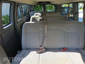 2023 GMC Savana 3500 Passenger Van LS 1LS 155.1" WB - miniatura 13