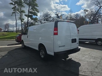 2023 GMC Savana Cargo Van 1WT 135.2" WB – miniatura 6