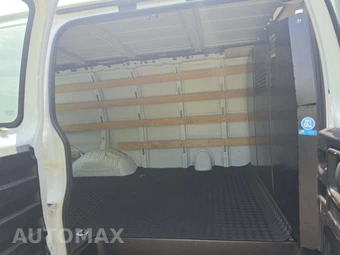 2023 GMC Savana Cargo Van 1WT 135.2" WB - miniatura 15