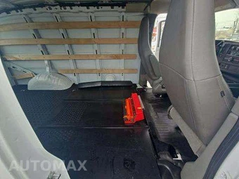 2023 GMC Savana Cargo Van 1WT 135.2" WB - miniatura 16