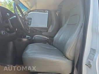 2023 GMC Savana Cargo Van 1WT 135.2" WB - miniatura 13