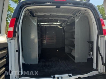 2023 GMC Savana Cargo Van 1WT 135.2" WB - miniatura 19