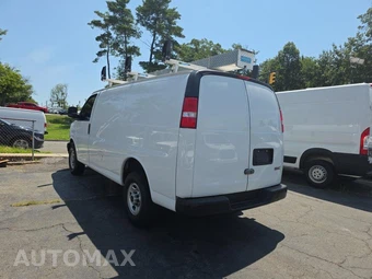 2023 GMC Savana Cargo Van 1WT 135.2" WB - miniatura 6